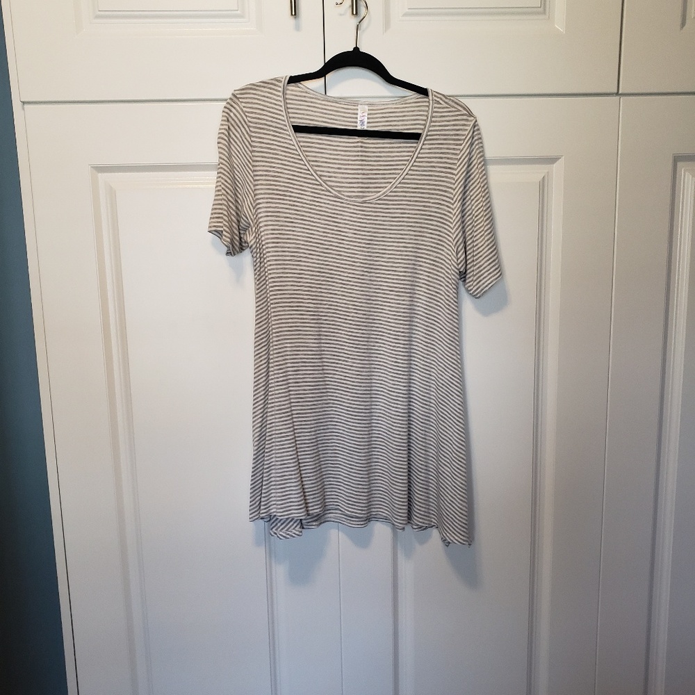 LuLaRoe Perfect T